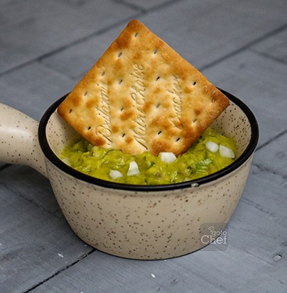 Avocado Dip with crackers Recipe Avocado Dip with crackers Recipe