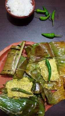 Bhetki Macher Paturi (Barramundi Fish Fillets wrapped in Banana leaf ) Recipe Bhetki Macher Paturi (Barramundi Fish Fillets wrapped in Banana leaf ) Recipe