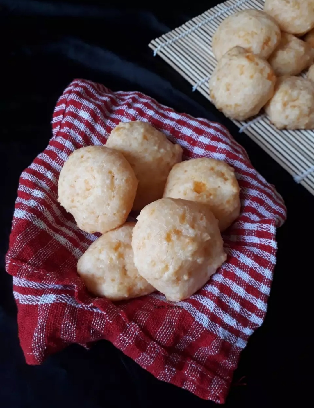 Brazilian Cheese Bread (PAO DE QUEIJO) Recipe Brazilian Cheese Bread (PAO DE QUEIJO) Recipe