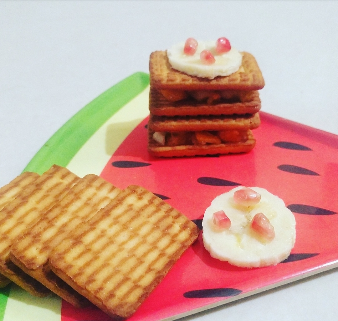 Biscuit fruit sandwhich Recipe Biscuit fruit sandwhich Recipe