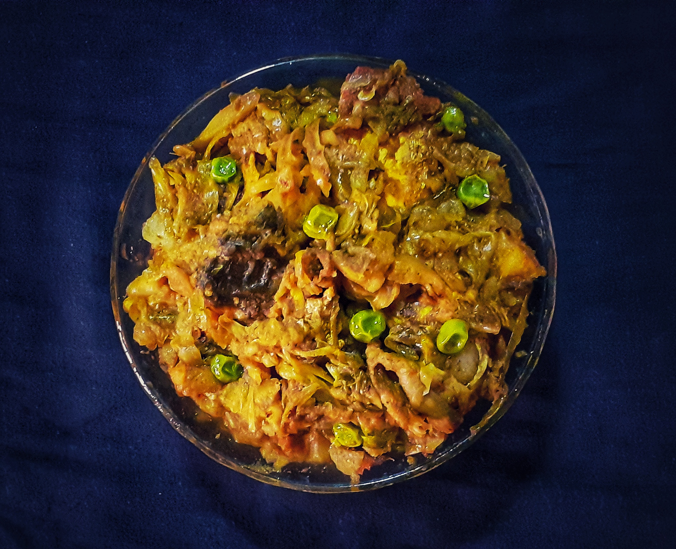 Macher Matha Diya Bandhakopi ( Bengali stye cabbage curry with fish head) Macher Matha Diya Bandhakopi ( Bengali stye cabbage curry with fish head)