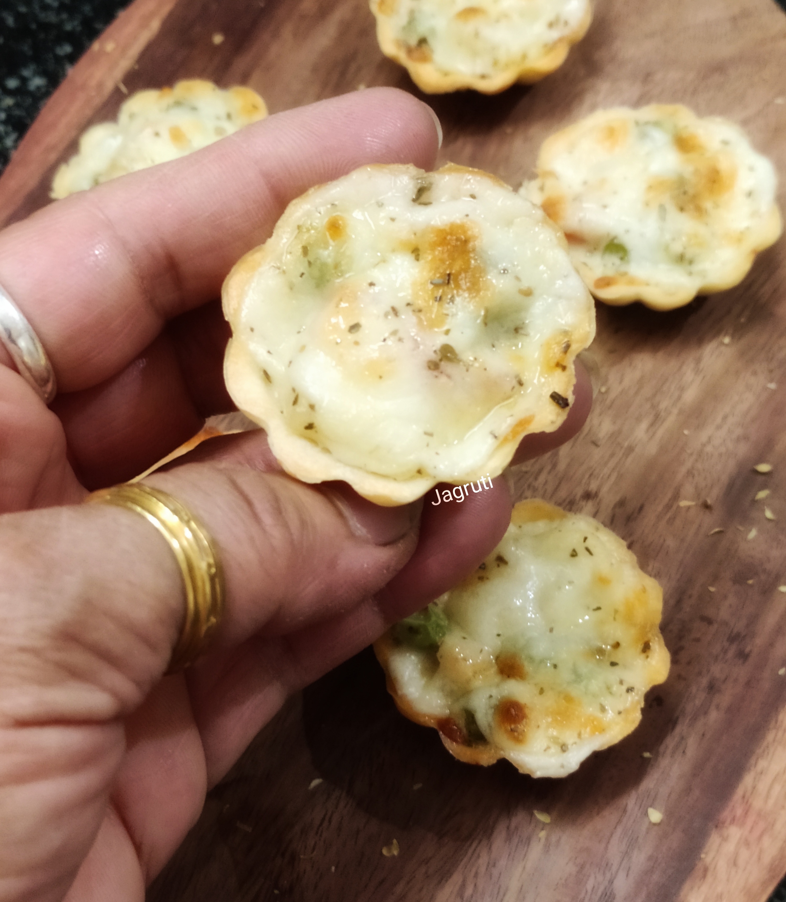Bite Sized Baked Veg Au Gratin Tarts  Recipe(Garlic Flavoured Tarts filled with Baked Veg Au Gratin) !! Bite Sized Baked Veg Au Gratin Tarts  Recipe(Garlic Flavoured Tarts filled with Baked Veg Au Gratin) !!