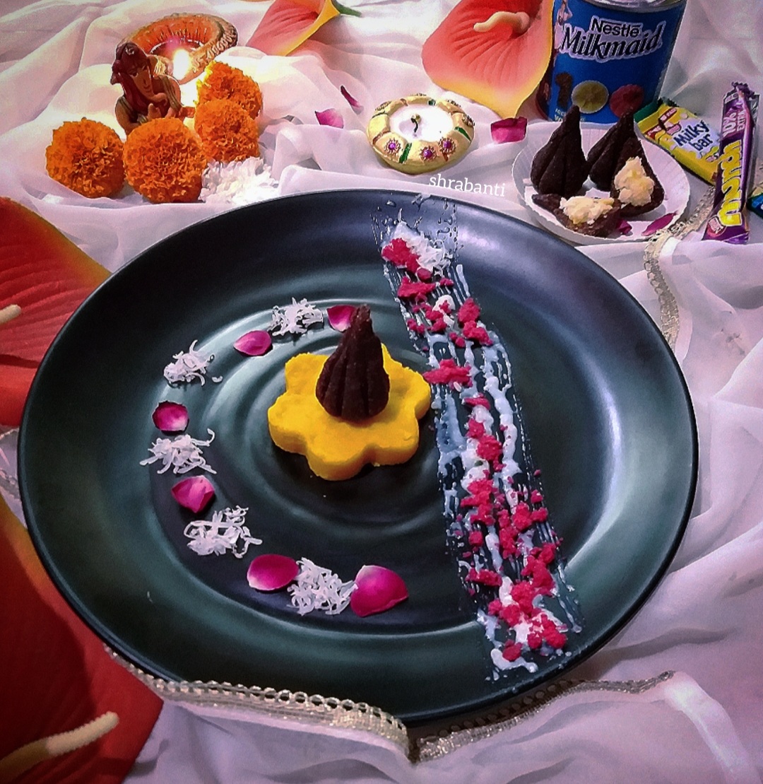 ♦️Creamy Coconut Stuffed Munch Modak  ♦️Moong Dal Halwa ♦️Creamy Sauce  ♦️Rose Coconut Crumble